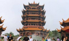 武汉休闲游好去处，黄鹤楼登高赏景领略独特韵味